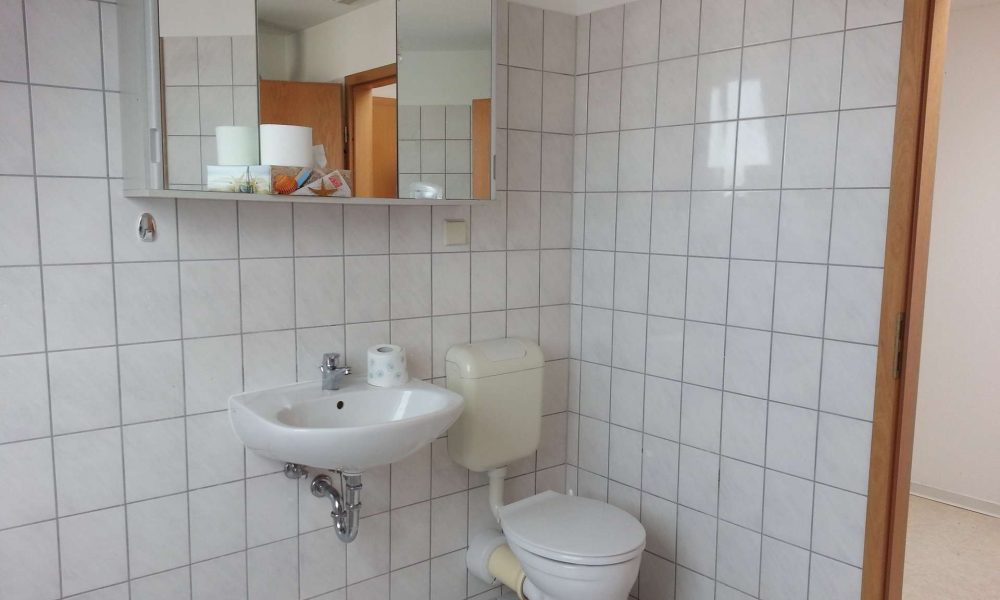 Dachgeschoss mit Charme: 50,5 m², Holzbalken &Tageslichtbad – Gräfestr. 13 – ab 01.12.2026 - Photo 4