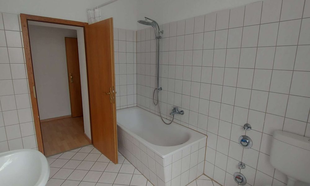 Zentral gelegene 2-Raum-Wohnung 42 qm ab sofort zu vermieten - Foto 4