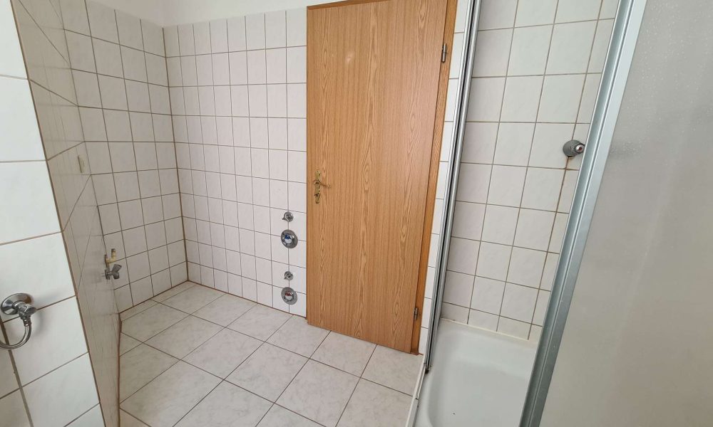 Studenten/Azubis aufgepasst! Coole 2-R-WE mit EBK in Zentrumsnähe ab 01.09.2025 - Photo 4