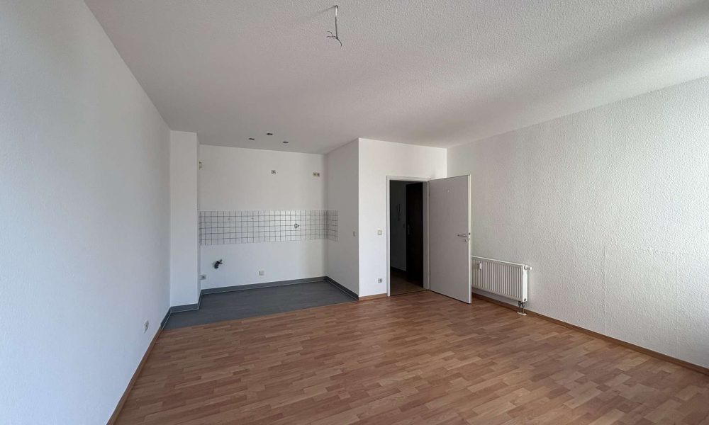 Renovierte Wohnung mit EBK und neuem Parkett - Foto 2