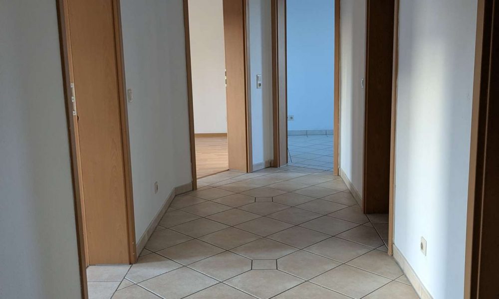 Großzügige 3-Zimmer-Wohnung mit Tageslichtbad – An der Hoffischerei 1, Merseburg - Foto 4