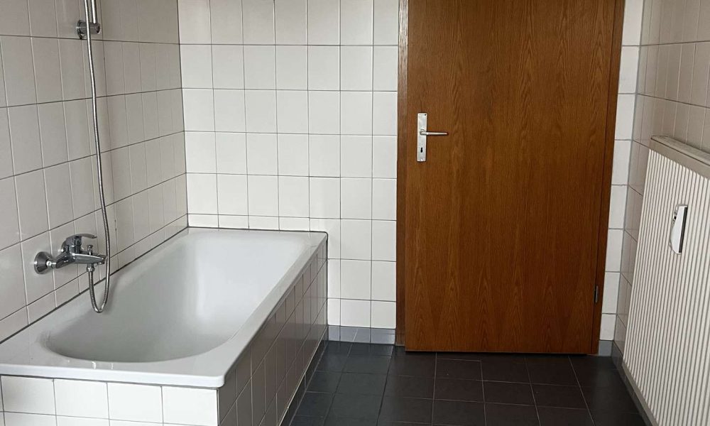 Geräumige 2-Raumwohnung im Herzen von Halle - Foto 1
