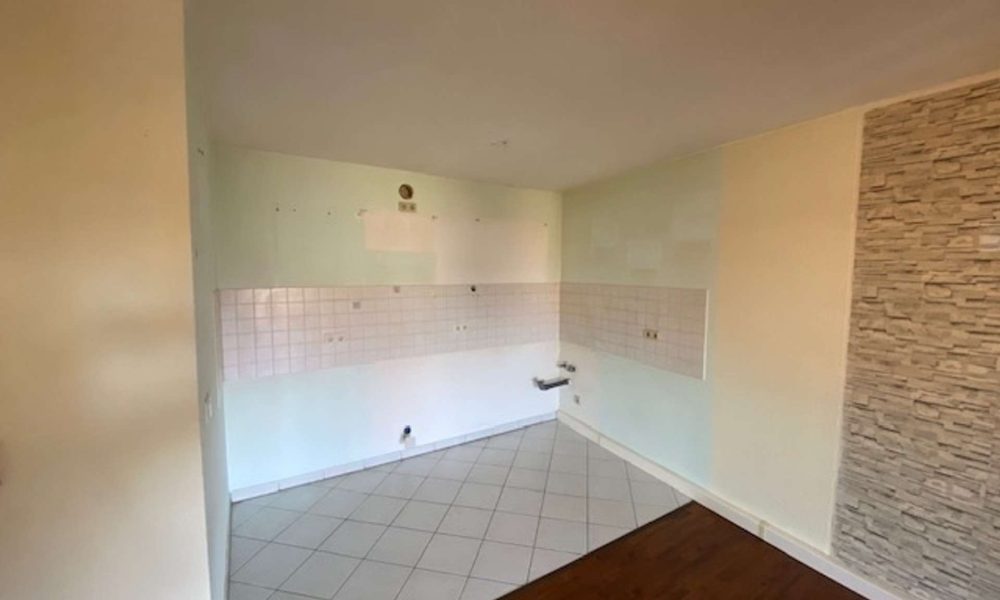 City-Wohnung mit Balkon – auf Wunsch EBK und PkW-Stellplatz möglich - Photo 1