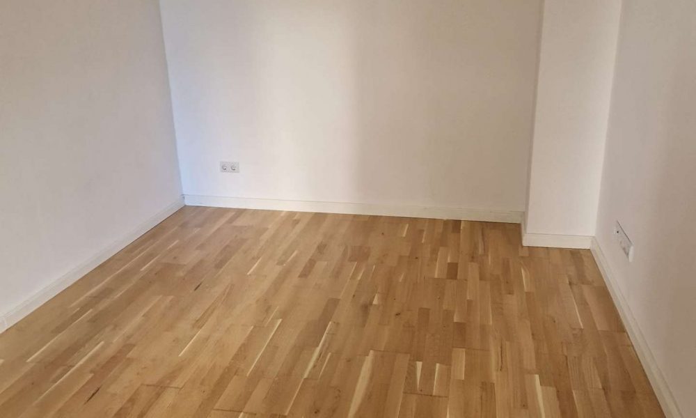 Schöne 2-Raumwohnung mit Eichenparkett und EBK - Foto 2