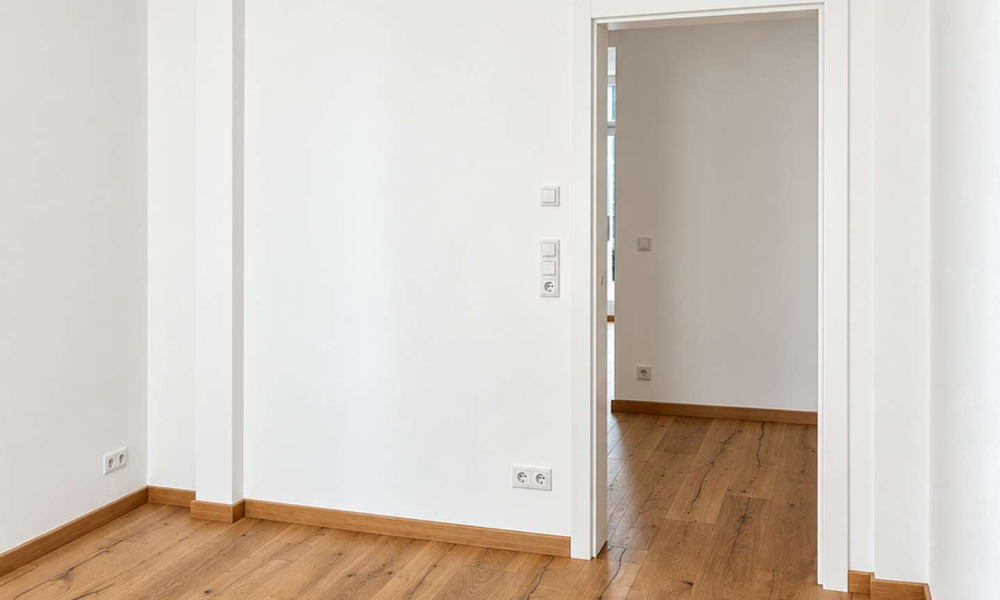 Neu saniert: Moderne 2-Raum-Wohnung mit Einbauküche - Photo 3