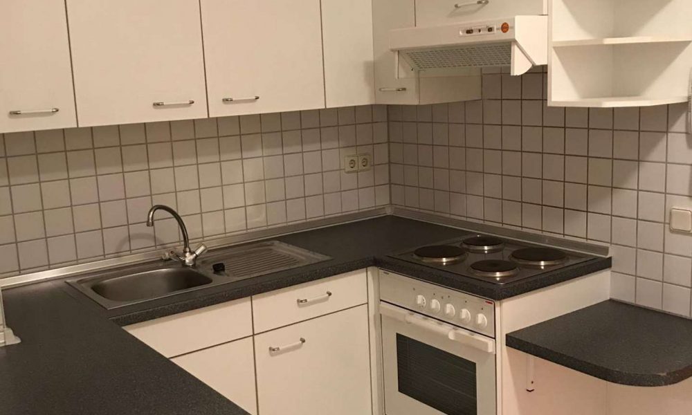 Perfekt für Pendler, Azubis, Singles – Moderne 1-R-WE m. Aufzug, Balkon und EB-Küche ab 01.06.26 - Foto 2