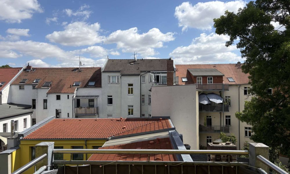 Helle Dachgeschoss-Wohnung im Herzen von Halle - Foto 2