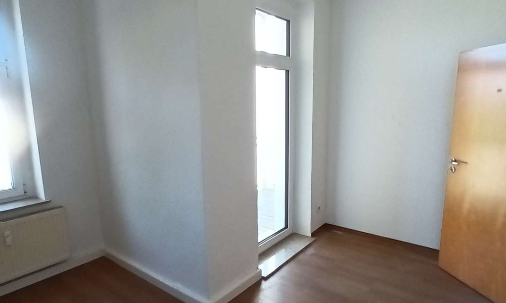 Die Besondere: 3-Raum-WE mit Balkon im Herzen von Merseburg ab sofort! - Foto 1