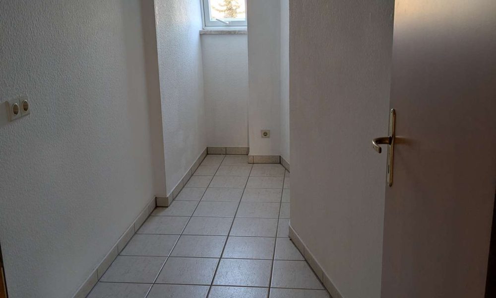 Großzügige 3-Zimmer-Wohnung mit Tageslichtbad – An der Hoffischerei 1, Merseburg - Foto 4