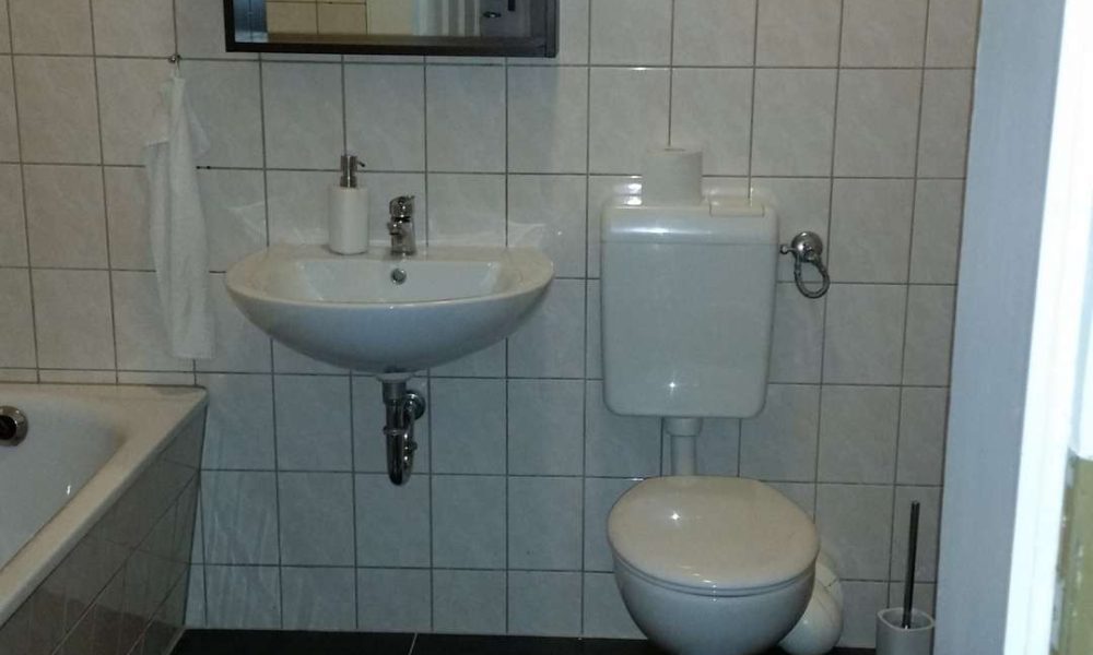 Altbaucharme trifft auf großzügiges Wohnen – 2-Raum-Wohnung mit Balkon - Photo 3