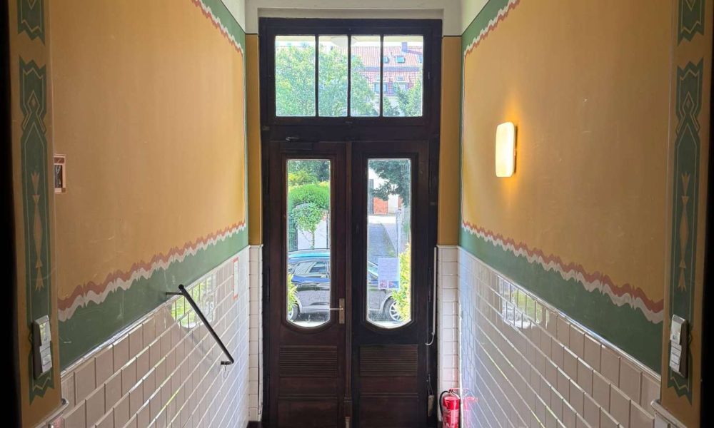 Charmante 2-Raum-Wohnung mit Einbauküche - Photo 4