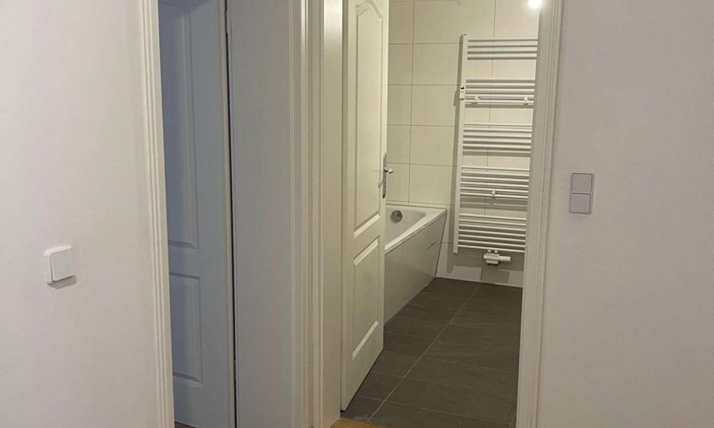 Helle 2-Zimmer-Wohnung mit Balkon - Foto 2