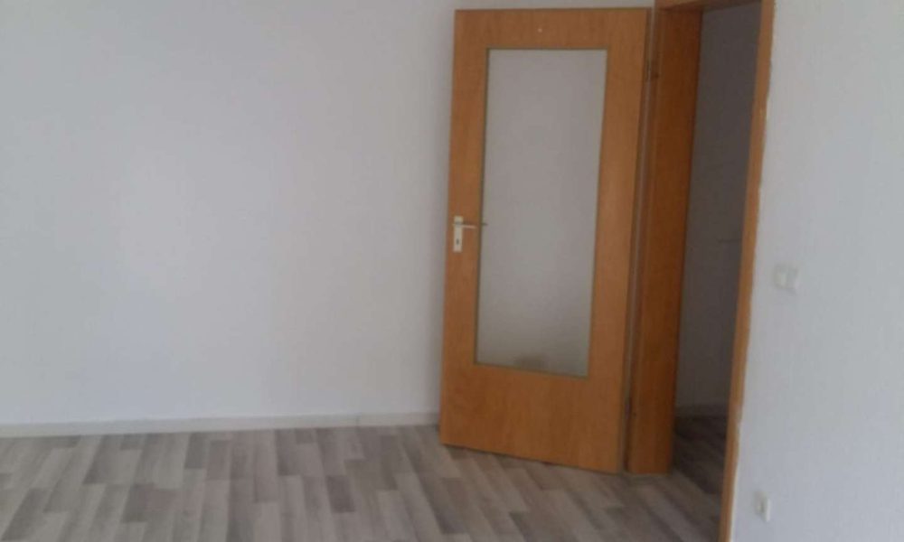 Attraktive 2-R-WE ab 01.08.2026 m. neuer EB-Küche, Balkon und Aufzug zu vermieten - Foto 3
