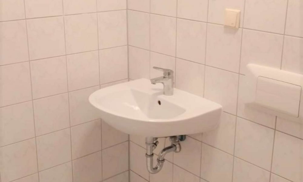 Ansprechendes 1-R-Appartement mit Balkon und EB-Küche ab 01.05.2026 - Foto 5