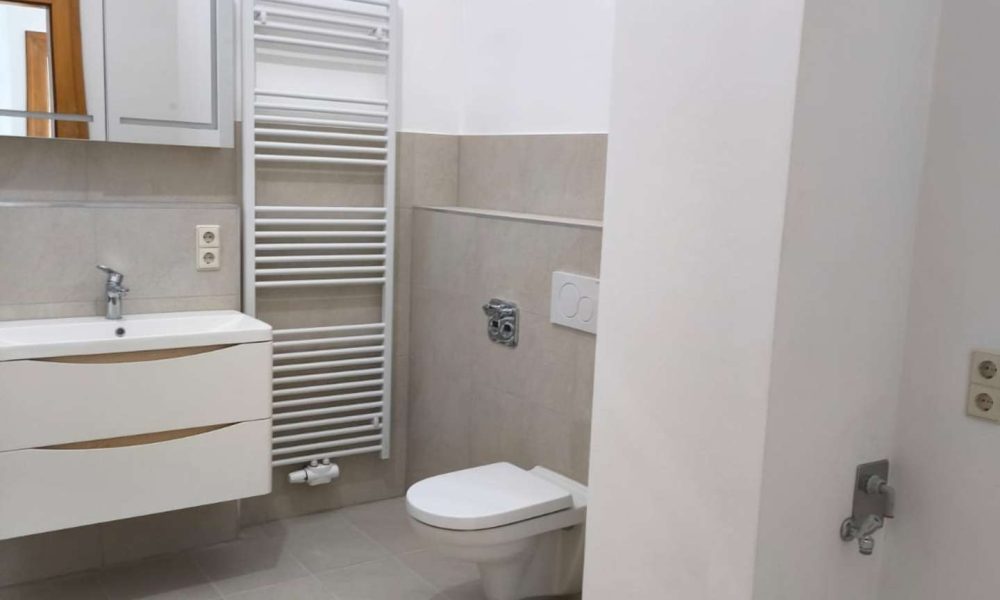 4-Zimmer-Altbau-Wohnung – frisch saniert – incl. Einbauküche + KAMIN - Photo 5