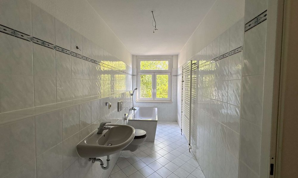 Renovierte Wohnung mit EBK und neuem Parkett - Foto 3